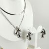 Set plateado Collar y Aretes gotitas