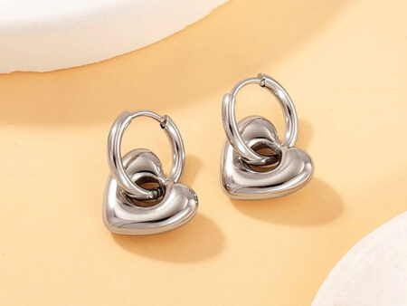 Argollitas plateadas 2cm charm corazoncito