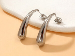 Aretes plateados gotita alargada 3cm