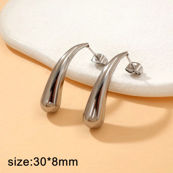Aretes plateados gotita alargada 3cm