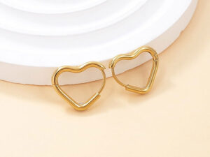 Argollas doradas diseño corazón 1.5cm