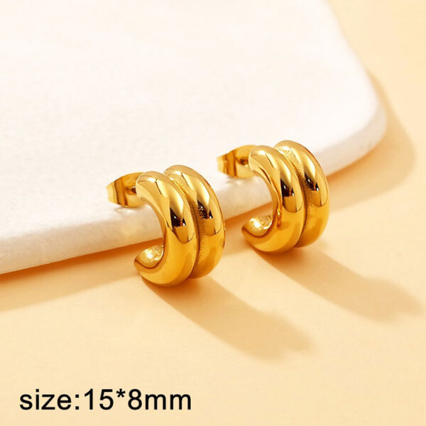 Aretes dorados 1.5cm*8mm