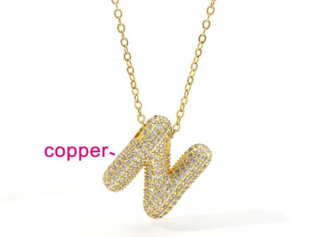 Cadena dorada dije N pedrería incrustada 2.3cm