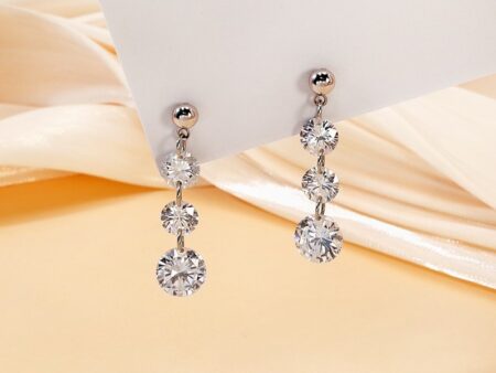 Aretes plateados circonias cascada 3cm