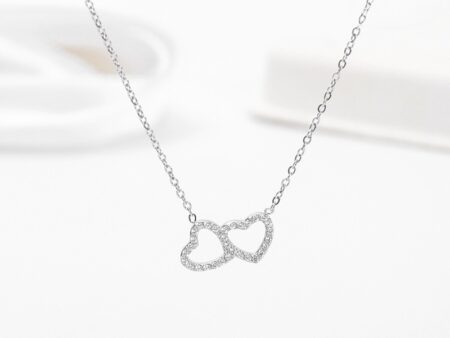 Gargantilla plateada dije 2 corazones pedrería