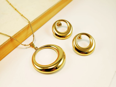 Set dorado Collar dije y aretes aro 3.5cm