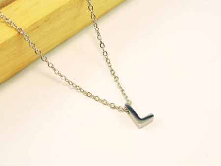 Collar plateado dije inicial L 8mm