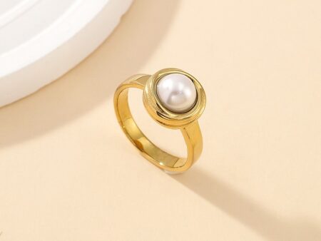 Anillo dorado perla blanca