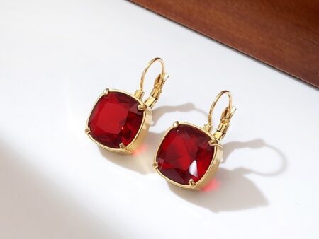 Aretes dorados piedra roja 1.2cm