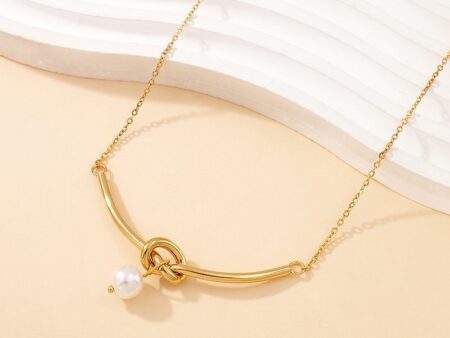 Collar dorado perlita colgante