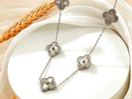 Collar plateado 45cm 5 flores