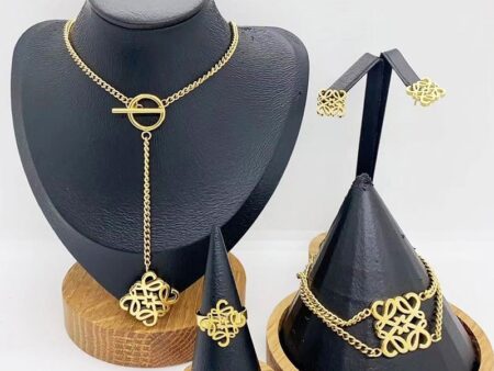 Set dorado 4 piezas anillo #7"LOeWe"