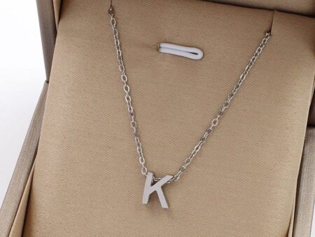 Collar plateado dije inicial K 8mm