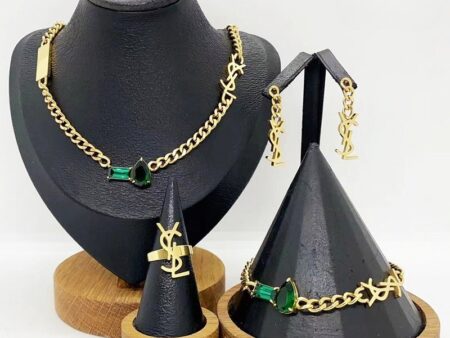 Set dorado piedra verde Diseño SYL