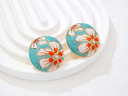 Aretes dorados 2.8cm c/diseño flor