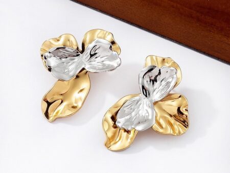 Aretes dorados 4.3cm diseño abstracto