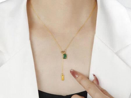 Collar dorado 40cm piedra verde