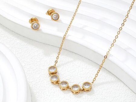 Set dorado Collar dijes piedra blanca