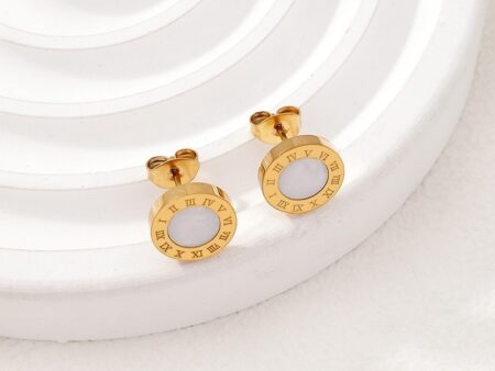 Aretes dorados 1cm. nácar blanco