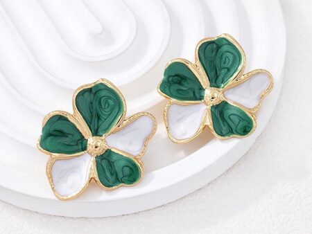 Aretes dorados Flor verde y blanco 3cm
