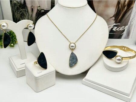 Set dorado 4 piezas perla y nácar negra Talla 8