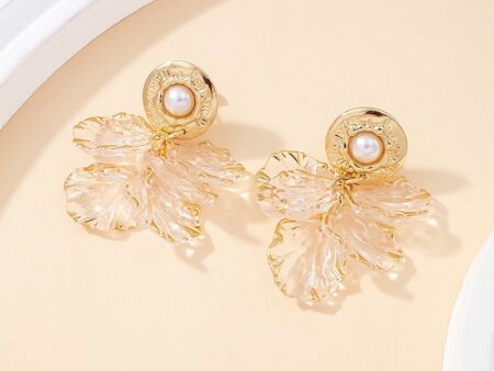 Aretes dorados 4.3cm pétalos champagne