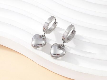 Huggies plateadas corazoncitos colgantes