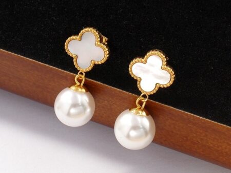 Aretes 3cm flor nácar y perla