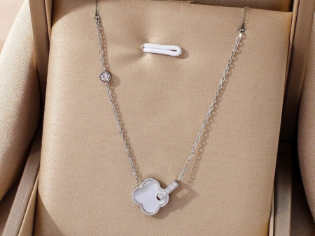 Collar plateado 45cm Dije Alhambra nácar