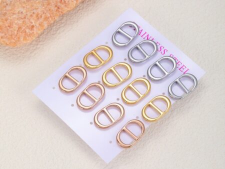 Aretes dorados 1cm diseño C_DiOr