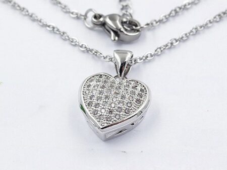 Collar plateado Charm dije corazón pedrería