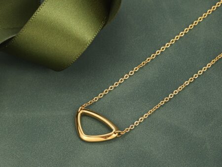 Collar dorado 40cm dije triángulo